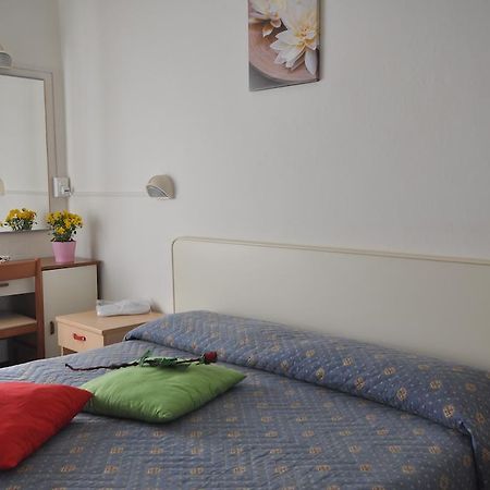 Hotel Roxy Floridiana ريميني المظهر الخارجي الصورة
