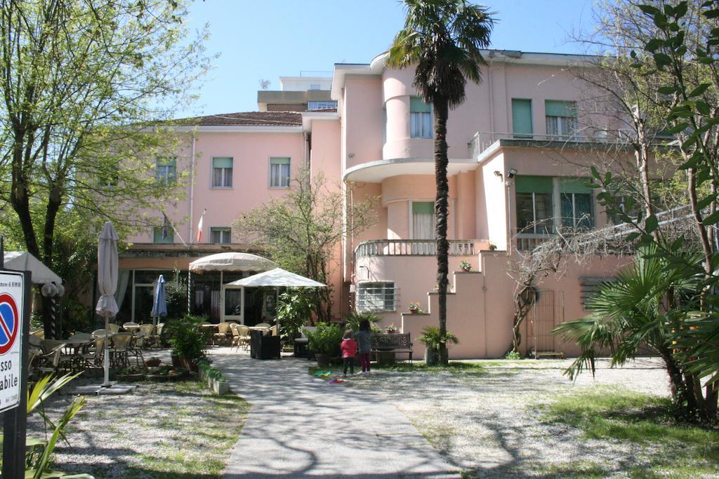 Hotel Roxy Floridiana ريميني المظهر الخارجي الصورة
