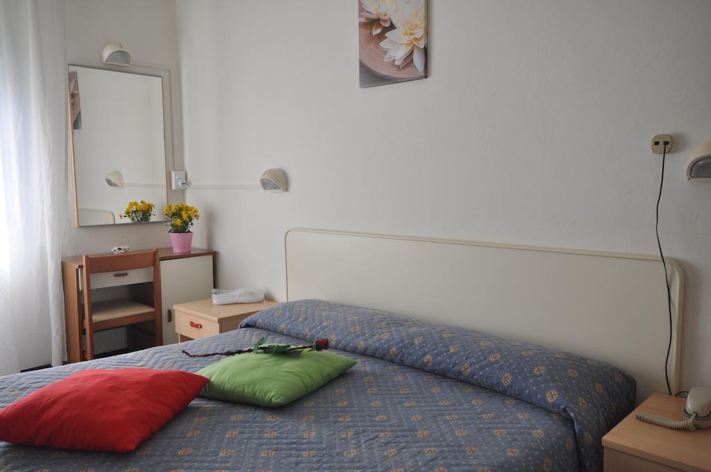 Hotel Roxy Floridiana ريميني المظهر الخارجي الصورة